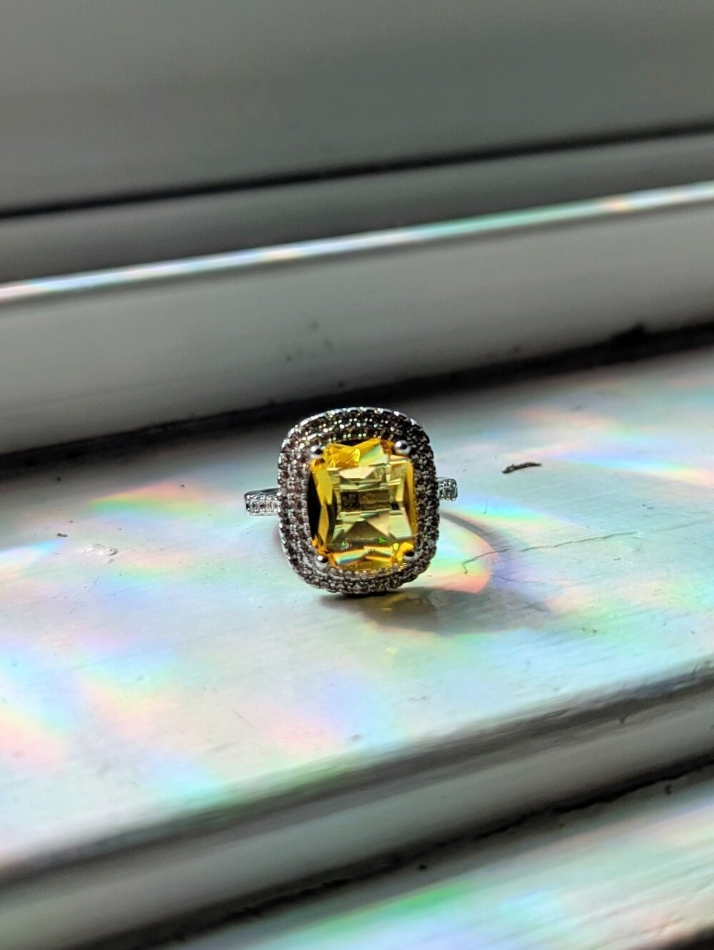 PRELOVED 🥰 cushion cut citrine cubic zirconia silver tone ring size 7